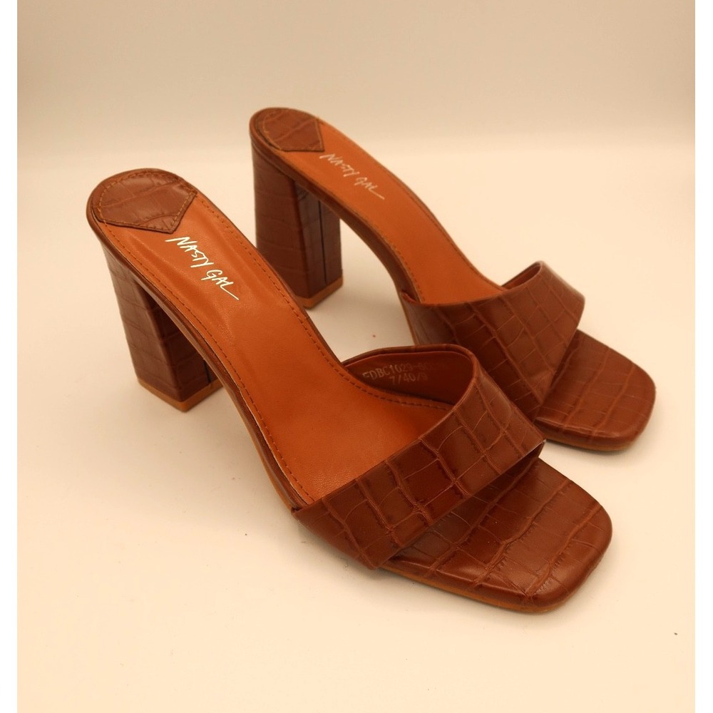 Nasty Gal Womens Size 9 Brown Croc Embossed Square Toe Block Heel Mules Sandals